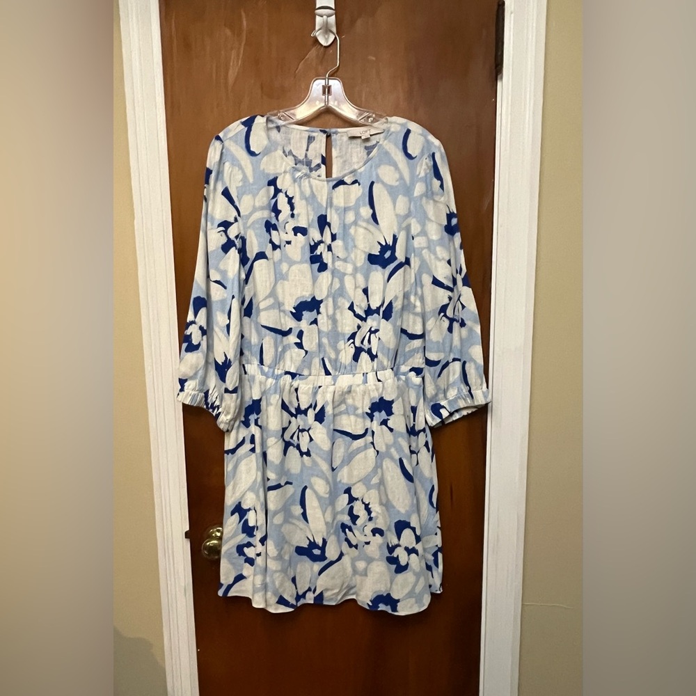 NEW. 🔥 $29 Today.  Loft  Womens Floral Blue and White Dress. Rayon/ linen. L